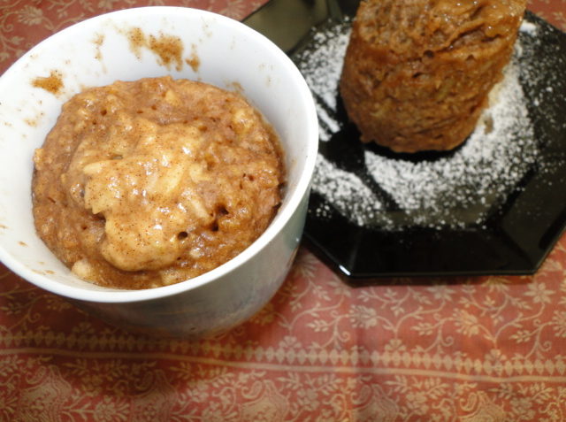 jablkový mug cake